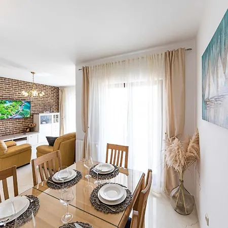 Lovely In With Kitchen *