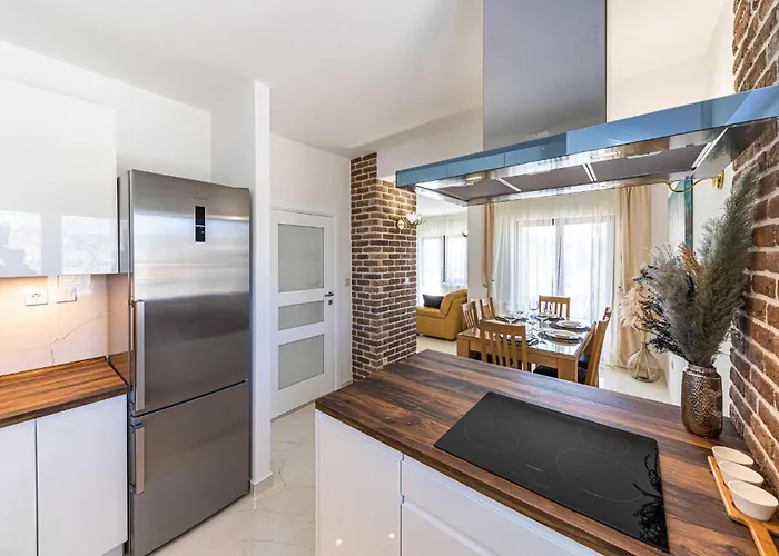 Nyaraló Lovely In With Kitchen Marina