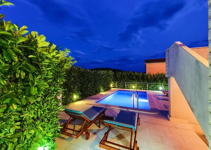 Lovely In With Kitchen *